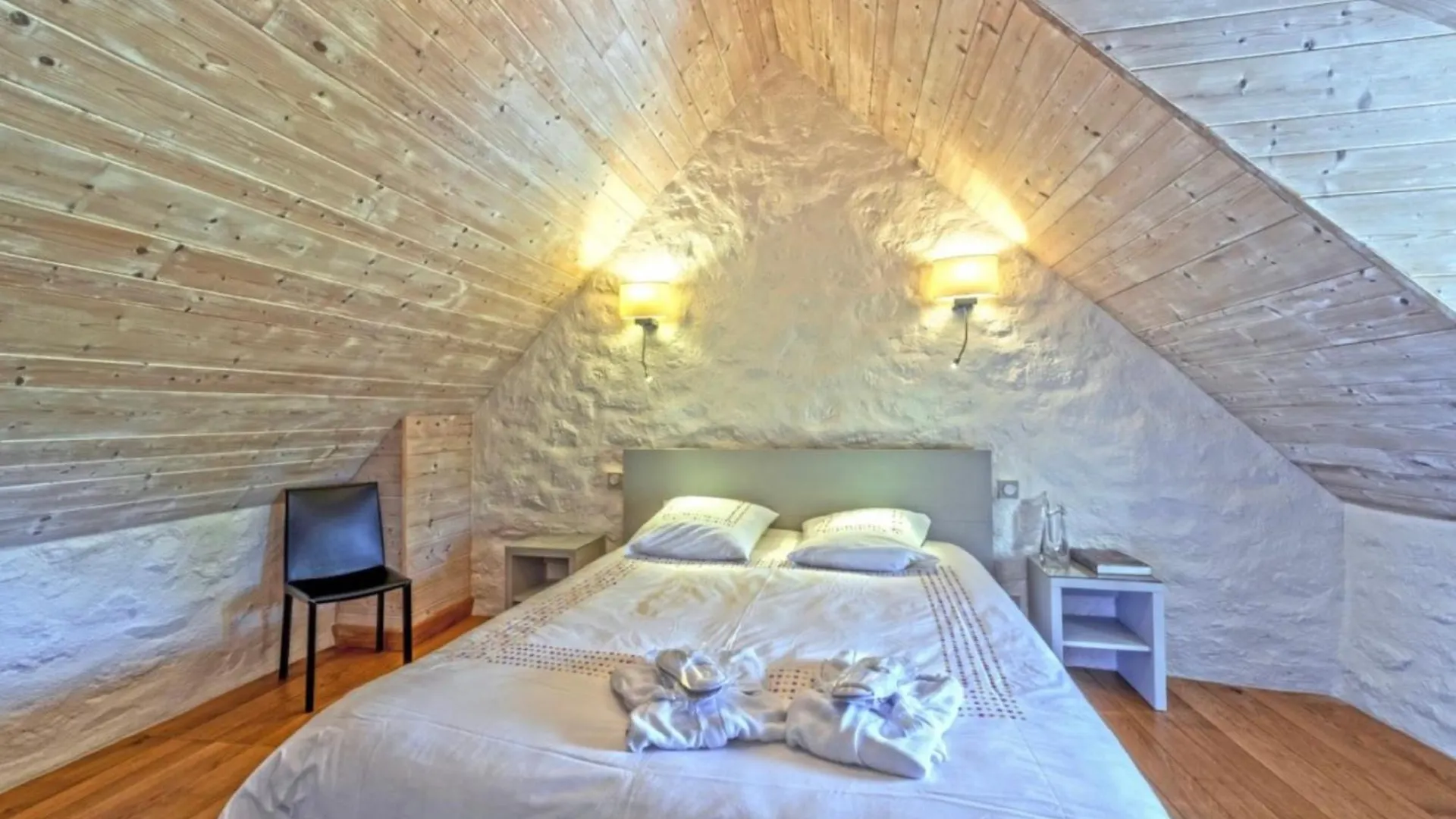 Nyaraló Domaine De Linguinou Piscine Et Spa Commana Franciaország