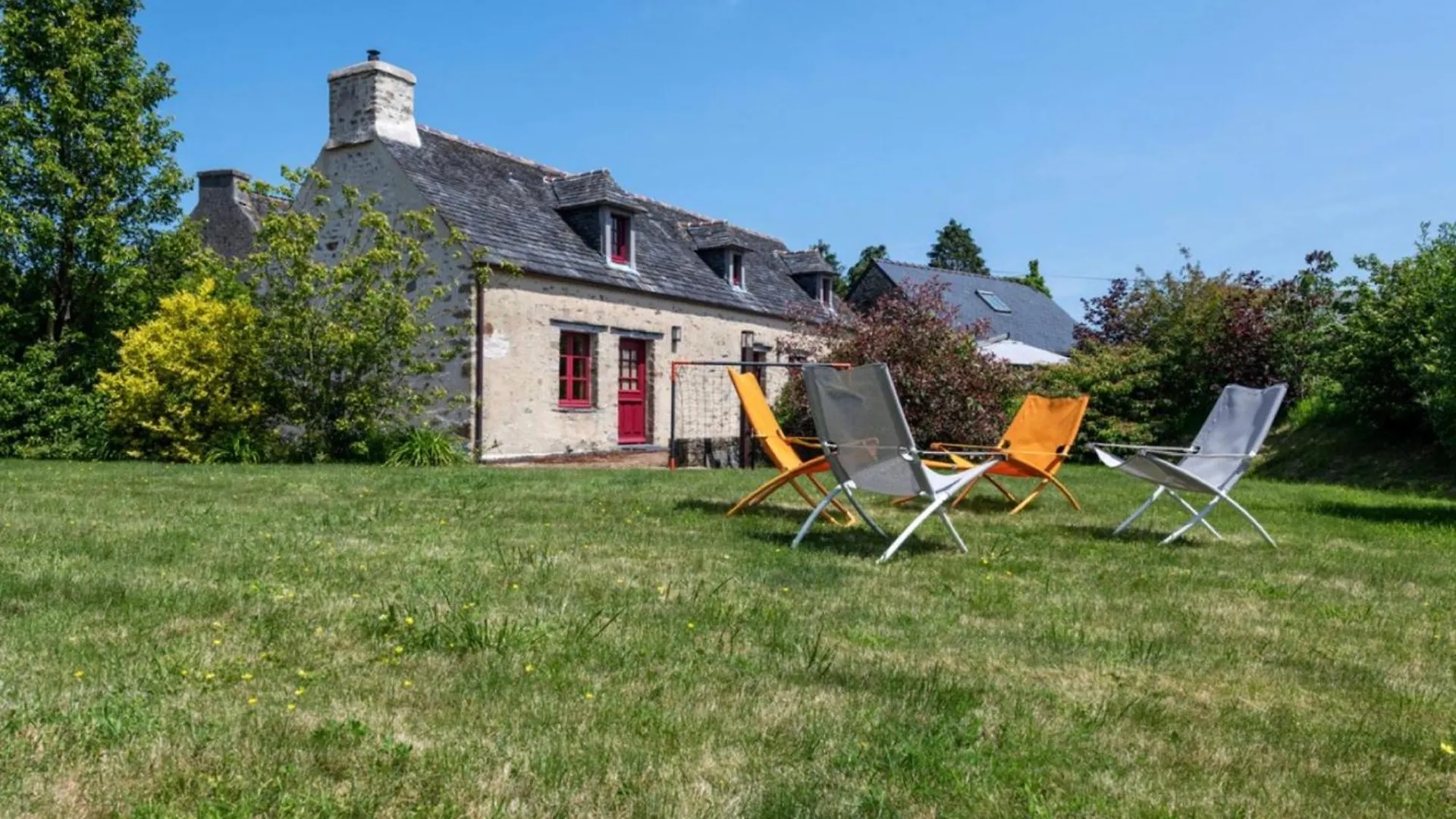 Domaine De Linguinou Piscine Et Spa Commana Franciaország